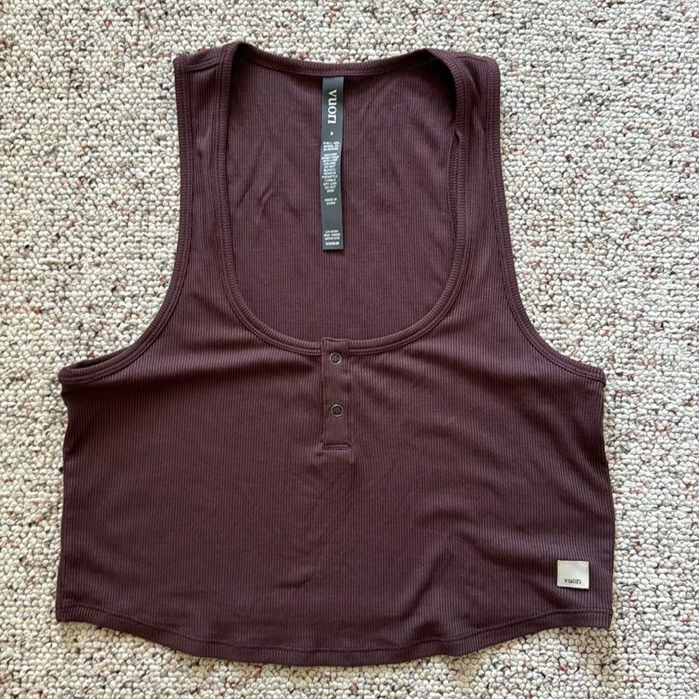 Vuori women’s loose crop top